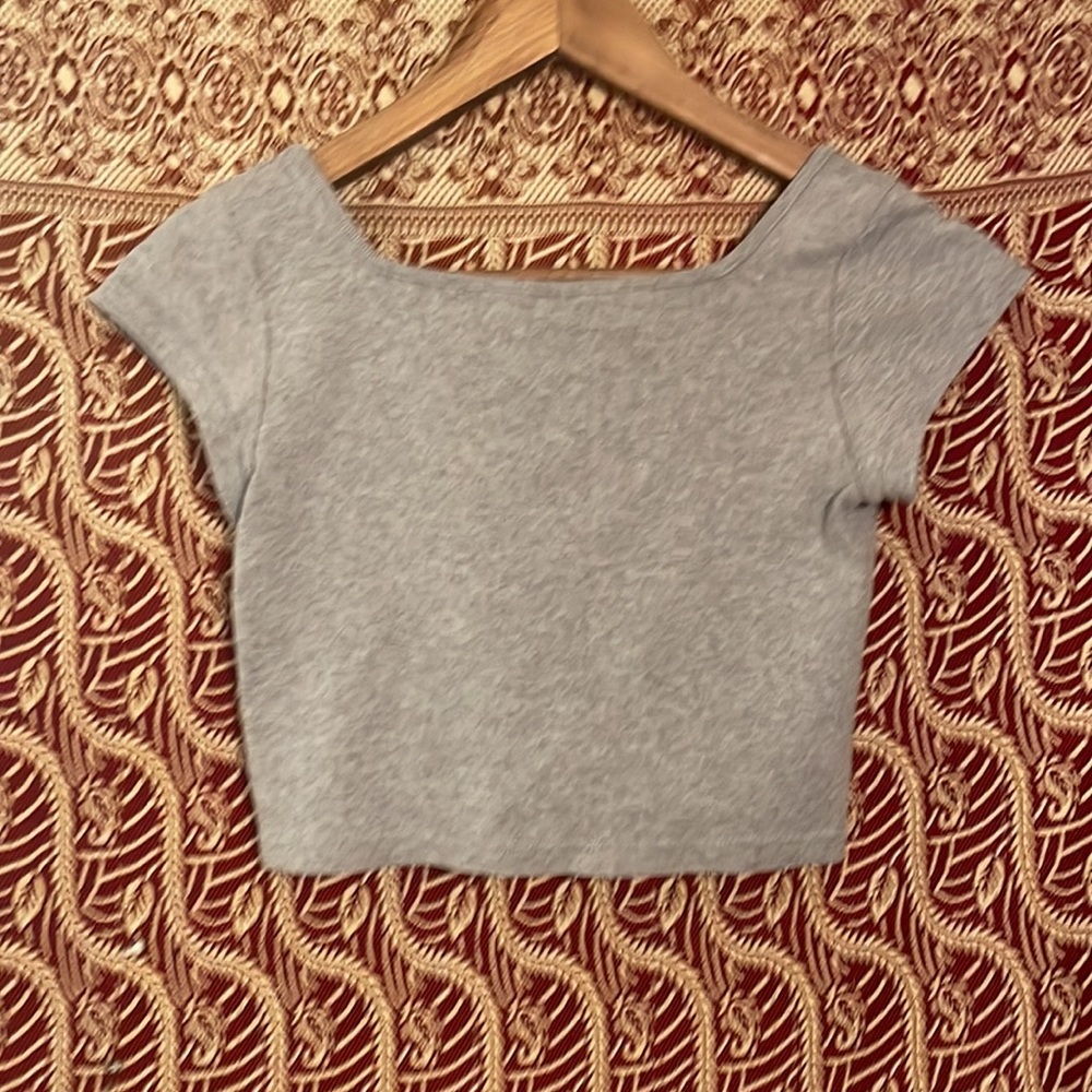Grey Top - Picture 3 of 3